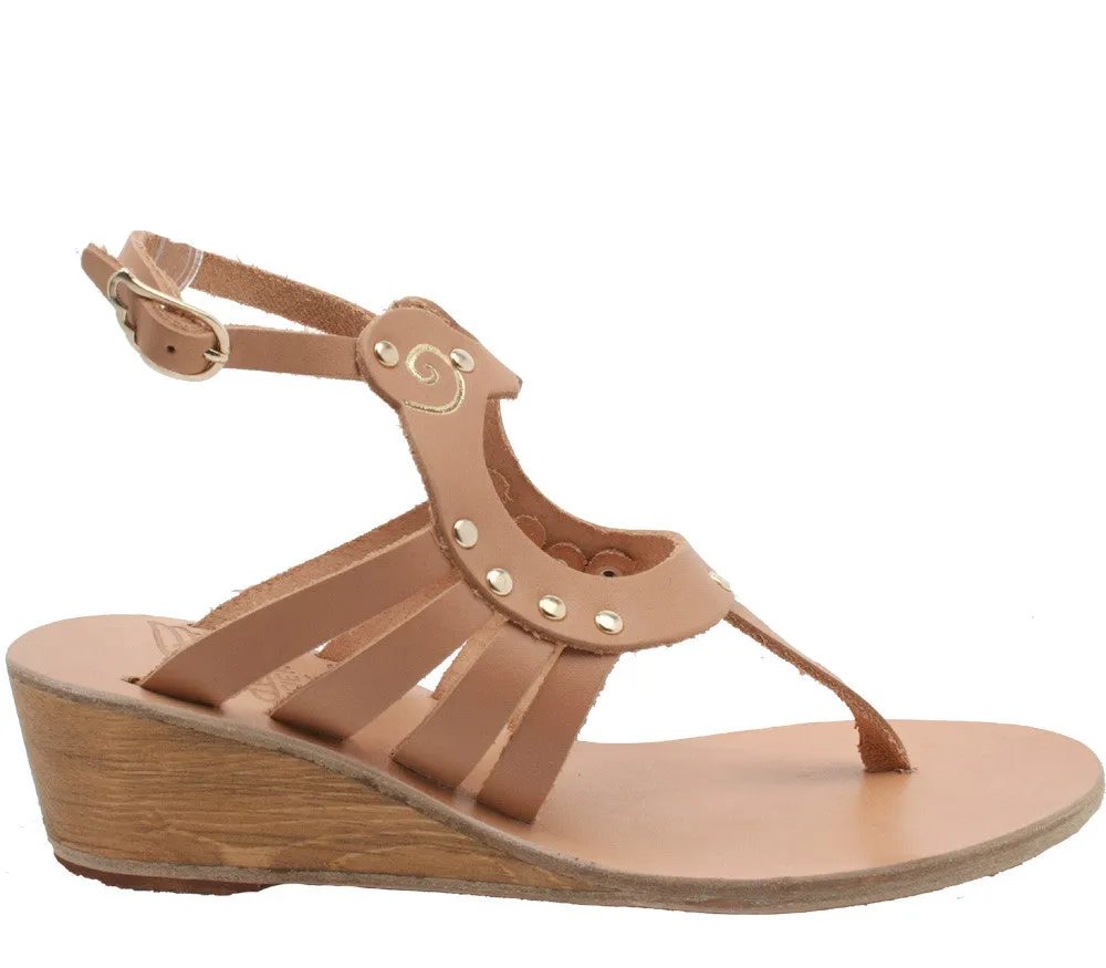 Amalthia Wedge, Natural