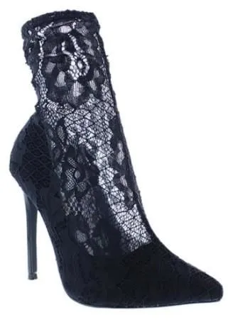 Giselle Black Lace Bootie