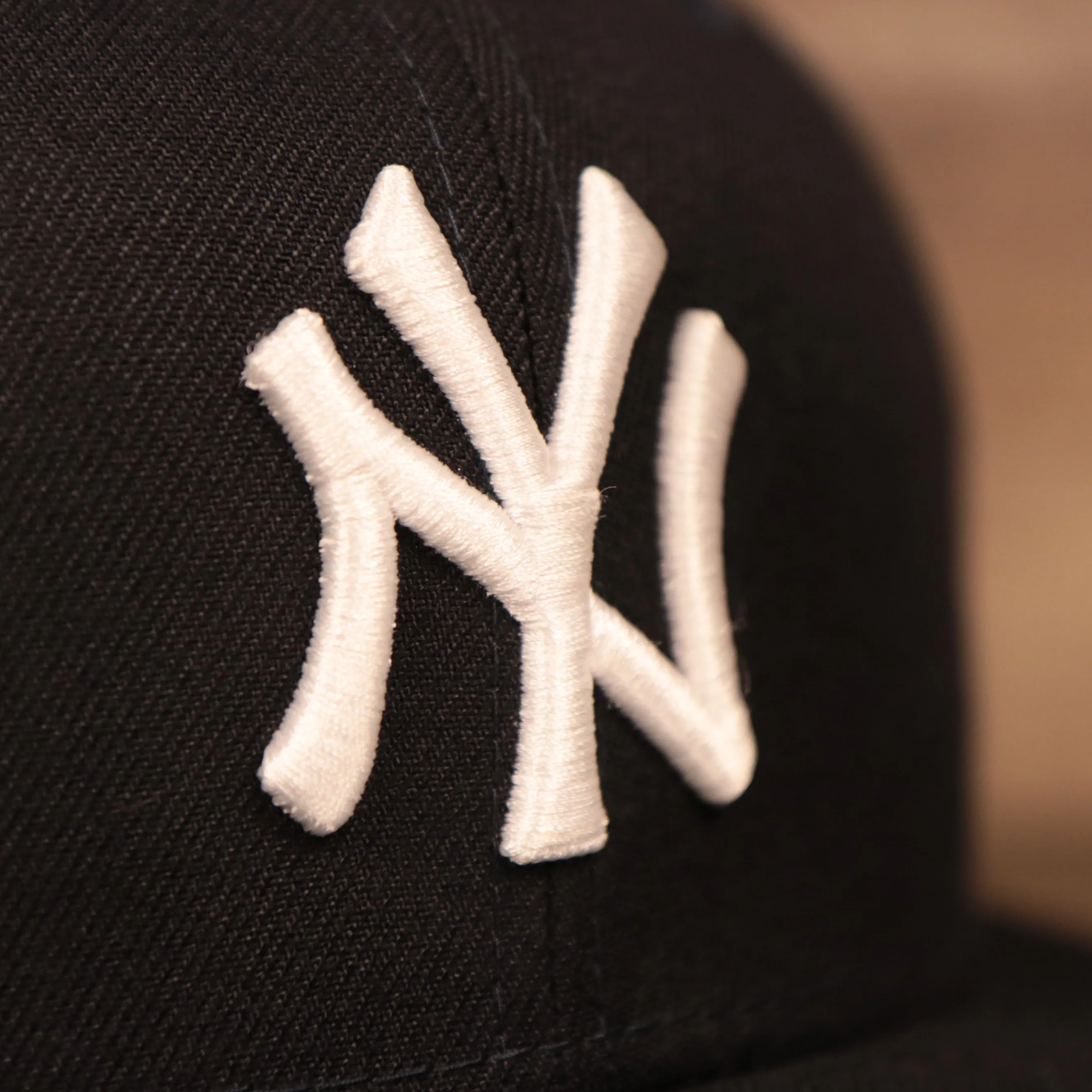 NY Yankees Navy Gray Bottom Trucker Hats | New York Yankees Grey Brim 9Fifty Navy Mesh Snapback