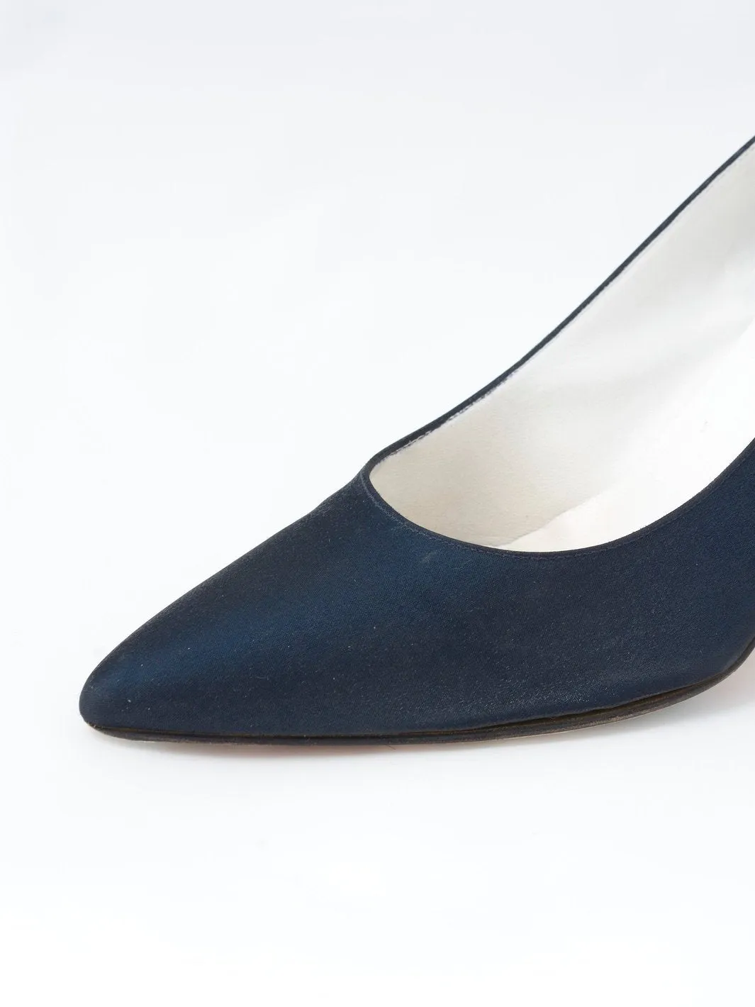 Y2K Alfonso Garlando pumps in dark blue satin